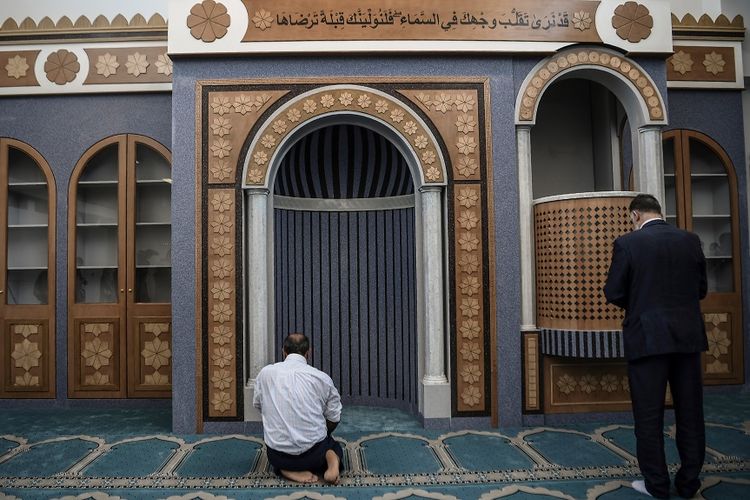 Masjid Resmi Athena Pertama
