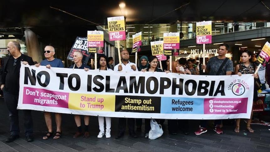 Iklan Inggris Mendesak Orang untuk Melawan Islamophobia