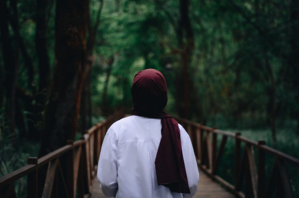 hukum berhijab