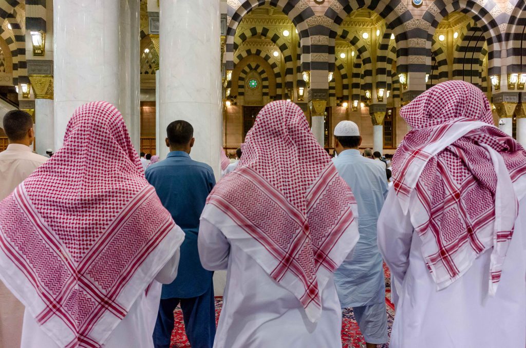 jumlah rakaat sholat gerhana (source shutterstock) (1)