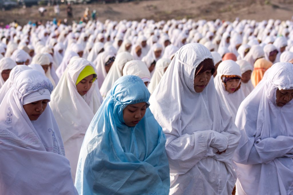pengertian sholat jenazah (source shutterstock)
