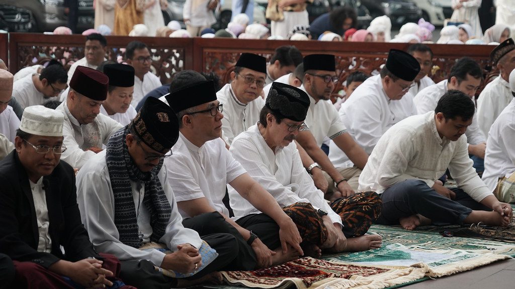 waktu sholat jenazah (source flickr)