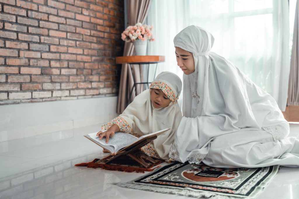contoh akhlakul karimah