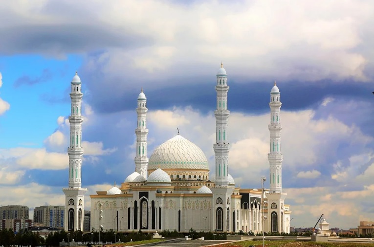 8 keutamaan bulan ramadhan